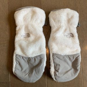 Women’s White Fuzzy North Face Denali Mittens